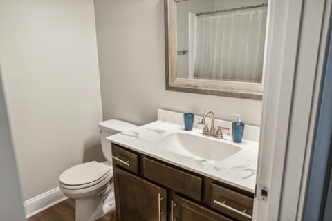 Biltmore Luxury 1513 #7 Townhomes l 2Bd 2 Bth Apartment in Clarksville