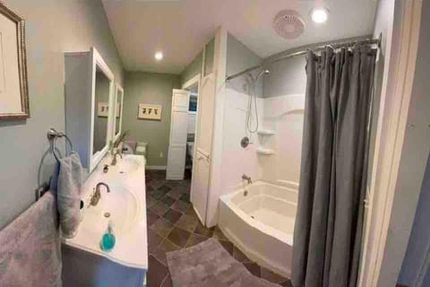 Seneca Cabin - New Updates - Fun Getaway! Cabin in Shenandoah Valley