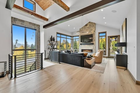 Brand New Eagles Nest Property House in Silverthorne