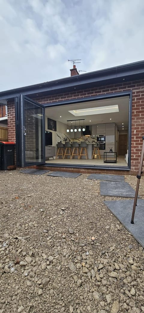 City Greenside Stays 4 Beds Free Parking House in Chester