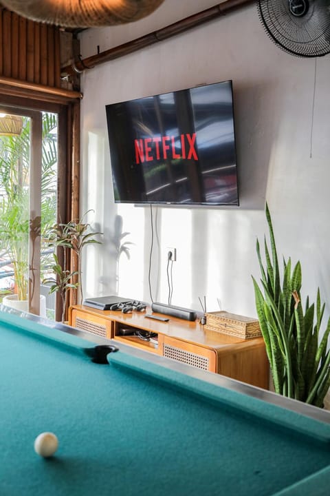 Communal lounge/ TV room, Billiard, Game Room, TV and multimedia, Evening entertainment