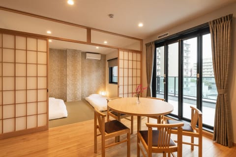Living room, Dining area, air conditioner