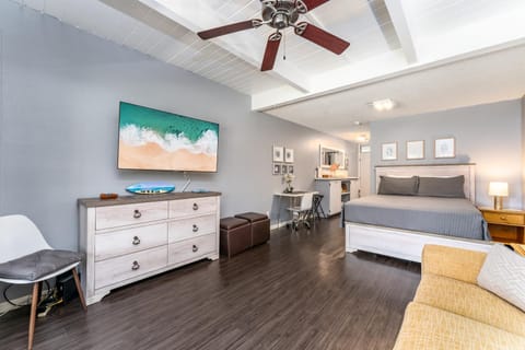Living room, Bedroom