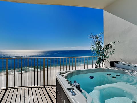 Hot Tub, Balcony/Terrace, Beach, Sea view
