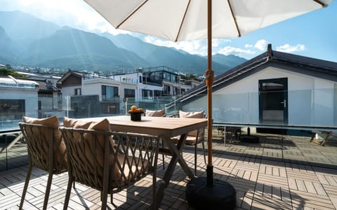 Day, Natural landscape, View (from property/room), Balcony/Terrace, Mountain view
