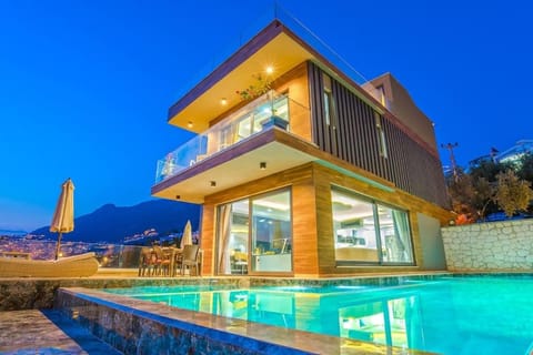 Property building, Night