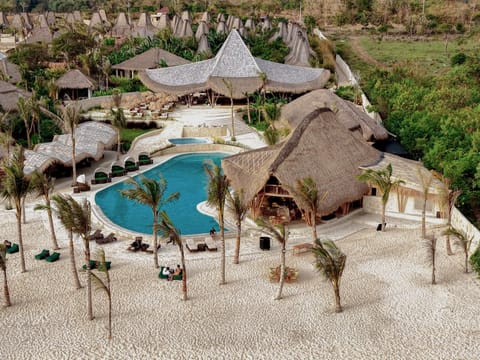 Property building, Bird's eye view, Swimming pool