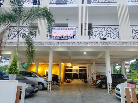 Property building, Day, Location, Parking