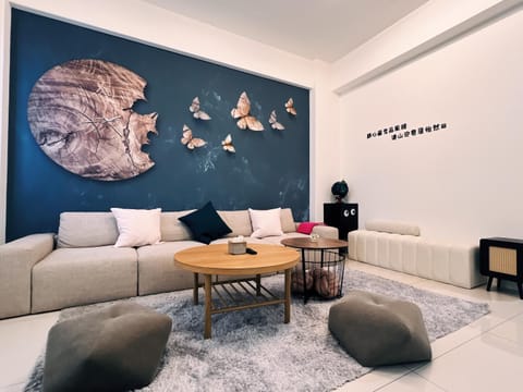 Communal lounge/ TV room, Living room