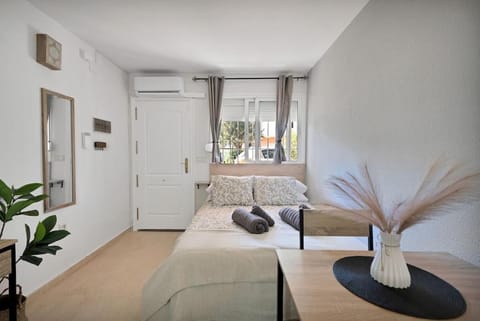 Estudio con wifi piscina y parking en Benalmádena - ACUARIO 5 Apartment in Torremolinos