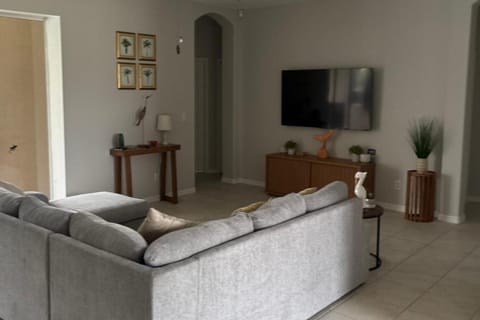 Family Friendly - Private Pool - Sleeps 10 Villa in Cape Coral