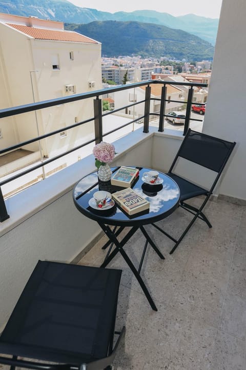 Natural landscape, View (from property/room), Balcony/Terrace, Mountain view