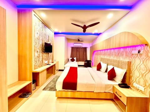 Bed, TV and multimedia, Photo of the whole room, Bedroom, air conditioner