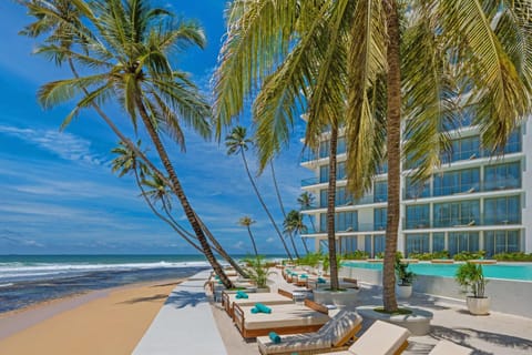 Restaurant/places to eat, Pool view, Swimming pool, Swimming pool