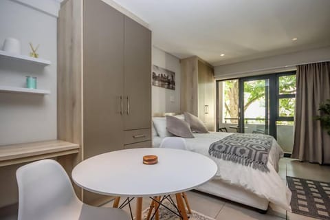 23 On The Den Studio Apartment Apartment in Stellenbosch