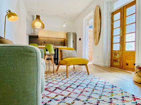 Kitchen or kitchenette, Living room, Seating area