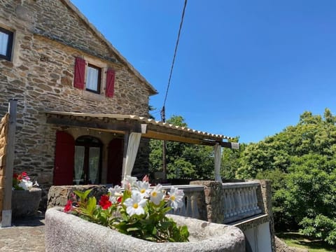 Gîte de 6 ou 8 personnes le Châtaignier Apartment in Les Vans