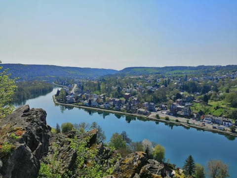 Perle d'Ô Gîte Nature Bien-Être, proche du bord de Meuse Namur et Dinant House in Wallonia, Belgium
