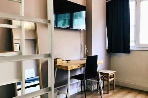 TV and multimedia, Seating area