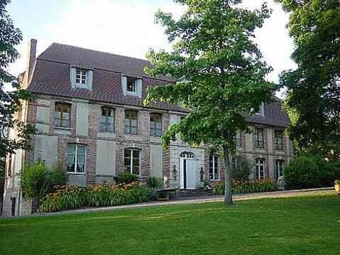 Property building, Spring, Day, Natural landscape, Garden, Garden view