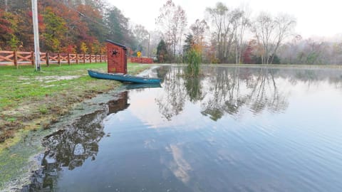 Eagle Lake Cottage House in Kentucky