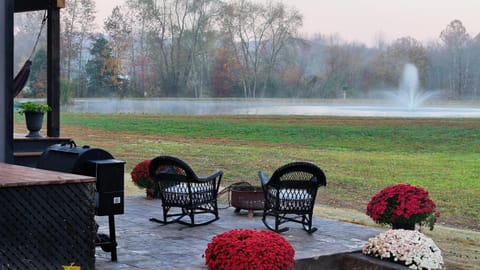 Eagle Lake Cottage House in Kentucky