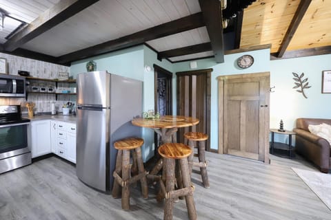 Eagle Lake Cottage House in Kentucky