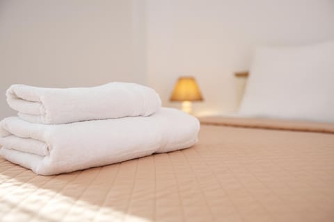 Bed, Photo of the whole room, Bedroom, towels