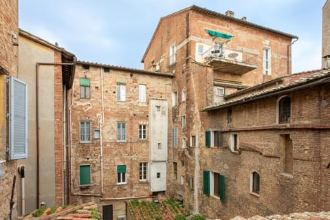 Casa Gaia - antica in pieno centro Apartment in Siena