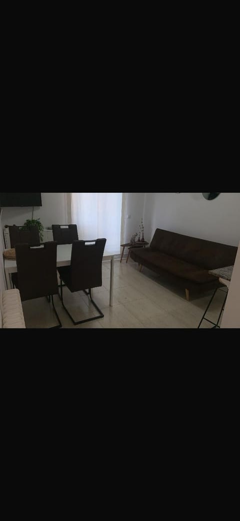 2 Habitaciones con vistas y 2 Terrazas en Primera Linea Playa Samil Apartment in Vigo