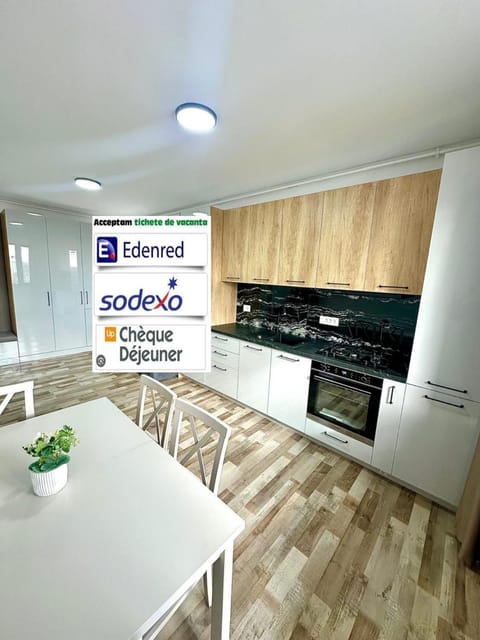 Kitchen or kitchenette, Dining area, pet friendly, stove