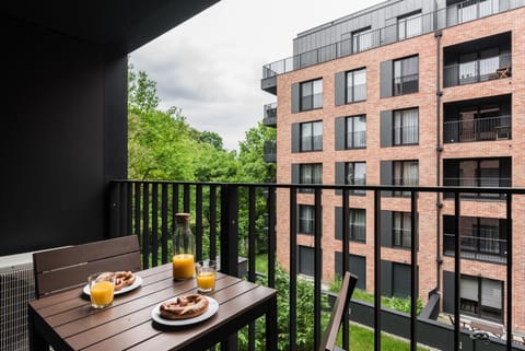 Property building, View (from property/room), Balcony/Terrace