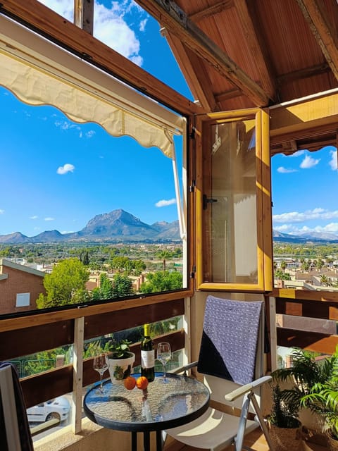 View (from property/room), Balcony/Terrace, Mountain view