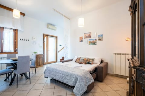 TV and multimedia, Living room, air conditioner