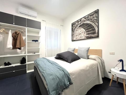 Bed, Photo of the whole room, Bedroom, wardrobe