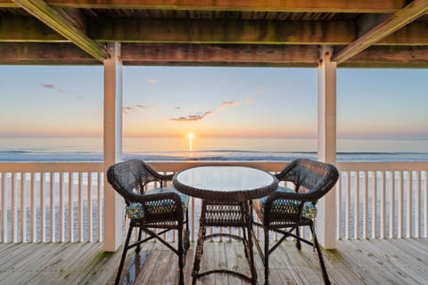 Nestled Inn Ocean Views at Kure Beach House in Kure Beach