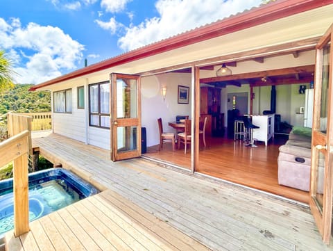 Hot Tub, View (from property/room), Balcony/Terrace
