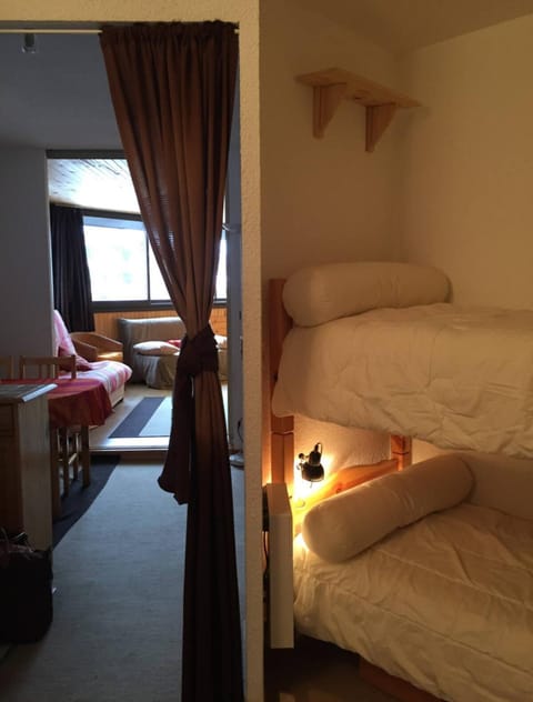 Studio isola 2000 st claire Apartment in Isola