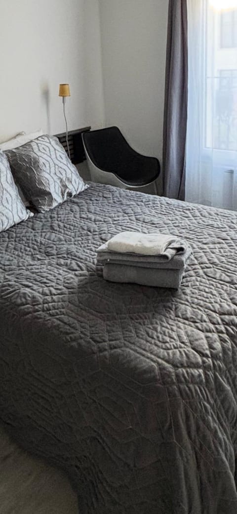 L Olivier Villa in Suresnes