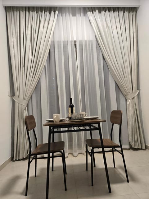 Oshare Modern Living Dubai by Shiro Elegant Holiday Homes Apartment in Al Sharjah