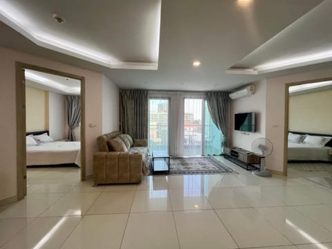 TV and multimedia, Living room, Photo of the whole room, Seating area