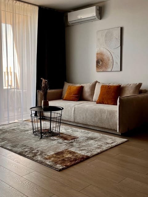 Bed, Living room