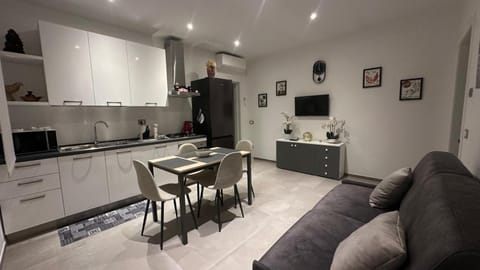 Kitchen or kitchenette, Living room, Dining area