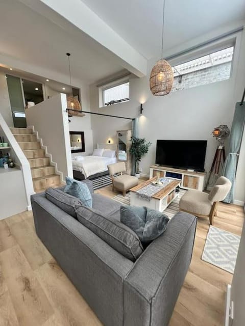 Theresa Way Double Volume Apartment Apartment in Cape Town