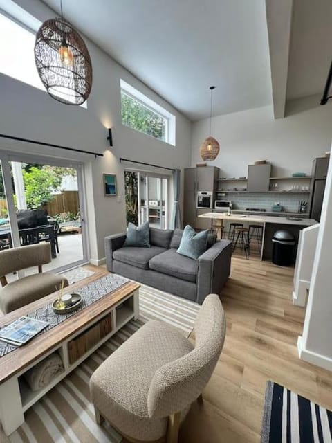 Theresa Way Double Volume Apartment Apartment in Cape Town