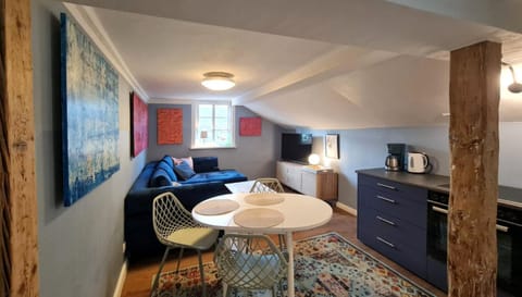 Kitchen or kitchenette, Living room, Photo of the whole room, Seating area, Dining area