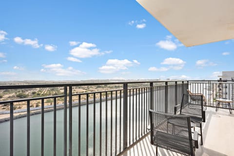 Balcony/Terrace, Lake view
