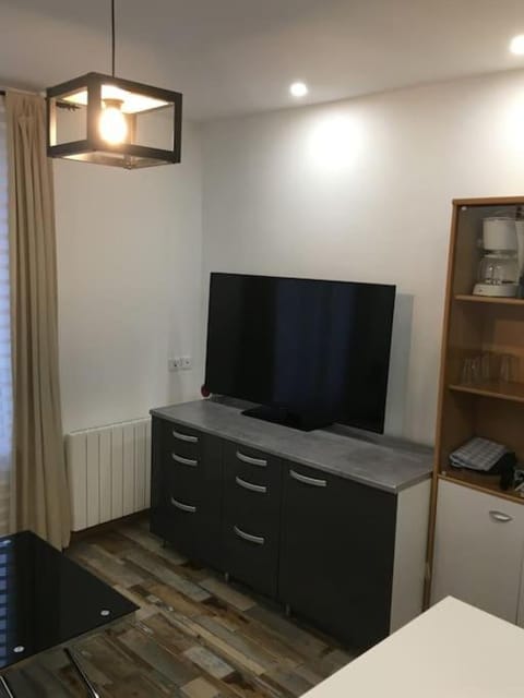 2 pièces 25m2 1er G Apartment in Île-de-France