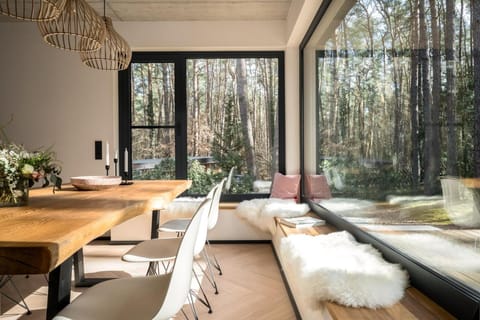 Living room, Seating area, Dining area, Garden view