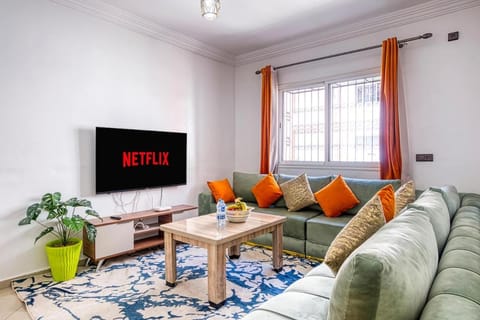 Communal lounge/ TV room, TV and multimedia, Living room, Seating area
